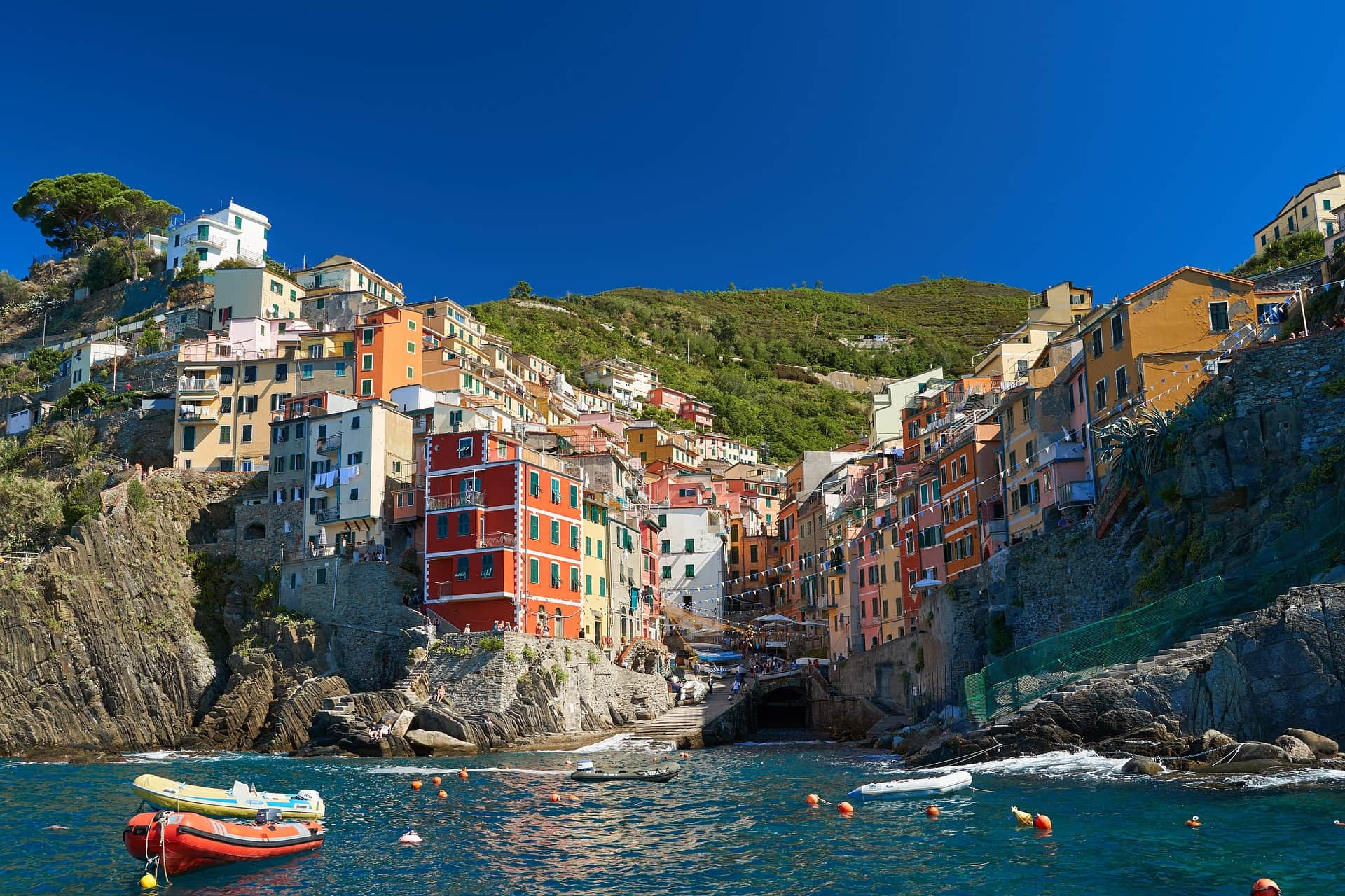 Experiencing the Culture and Traditions of Riomaggiore